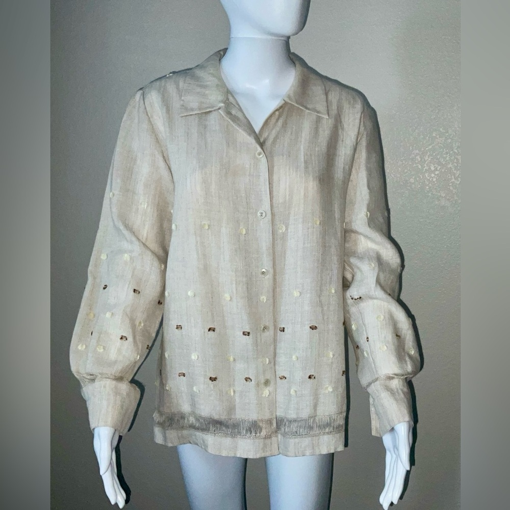 Vintage beige linen button up blouse with embroidered dot accents women’s sz 8